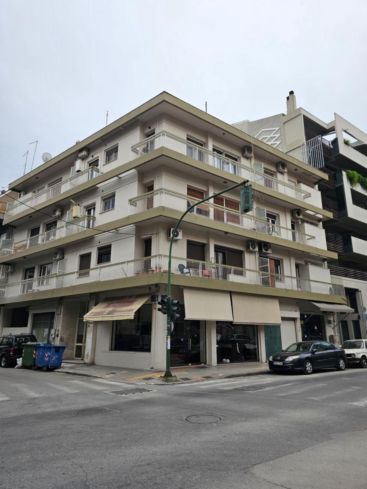 Elektra'S Apartment#2 1St Fl, Διαμέρισμα Στο Κέντρο Της Λάρισας Με Δωρεάν Parking Exteriör bild