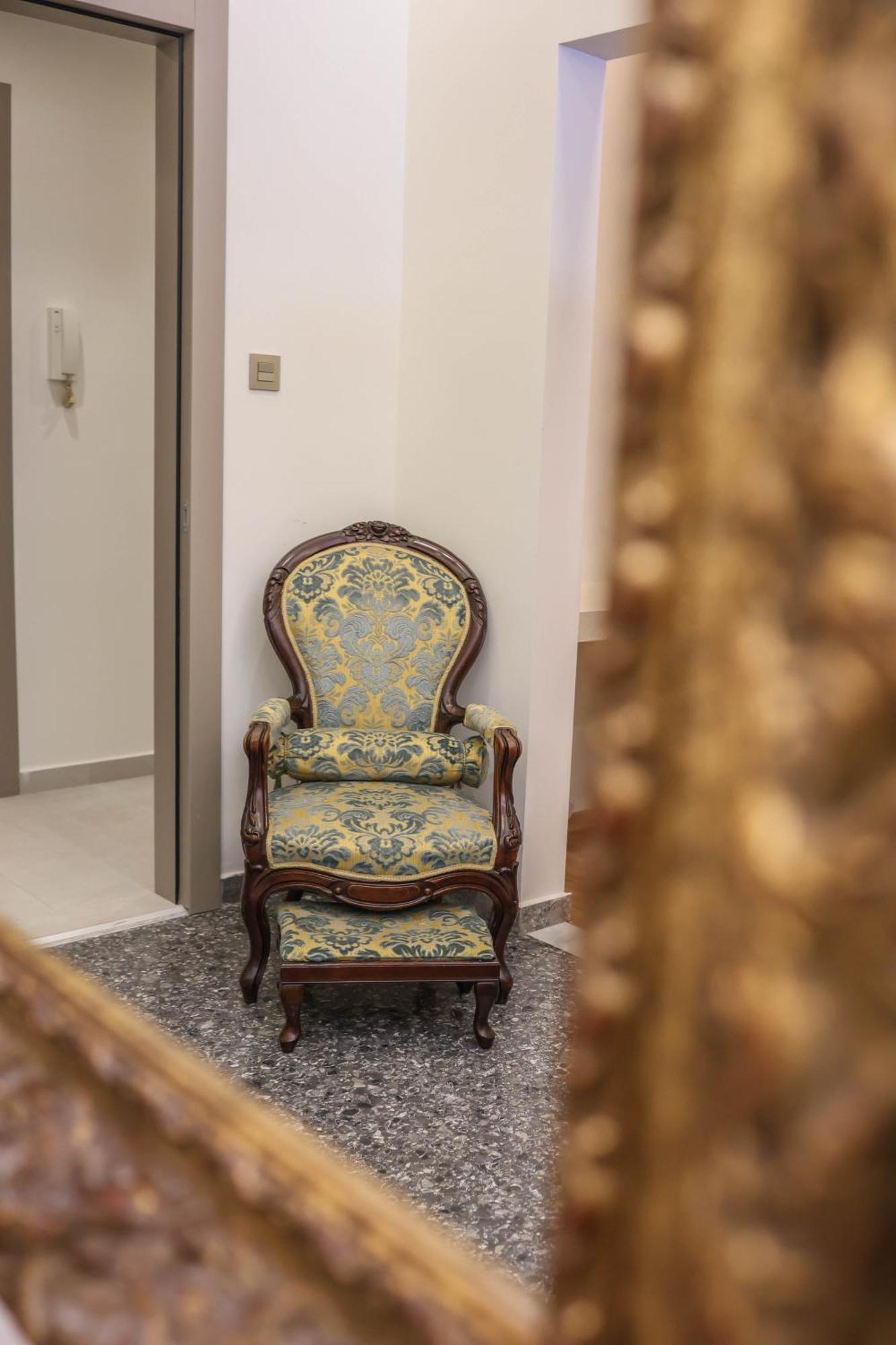 Elektra'S Apartment#2 1St Fl, Διαμέρισμα Στο Κέντρο Της Λάρισας Με Δωρεάν Parking Exteriör bild
